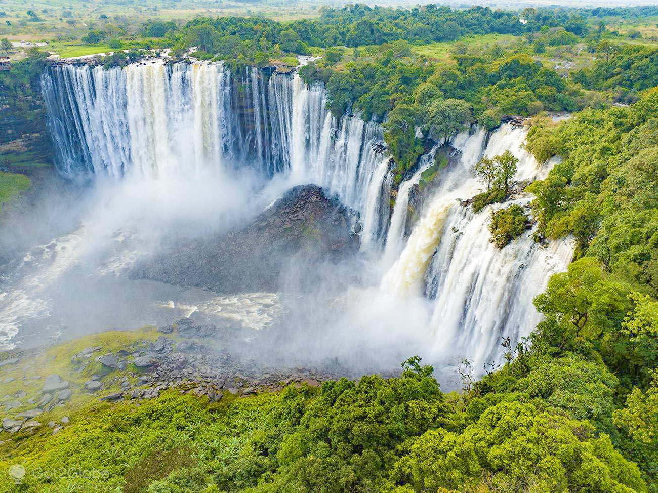 ANGOLA - VIAGGITRIBALI